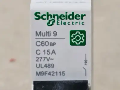 NEW SCHNEIDER ELECTRIC M9F42115