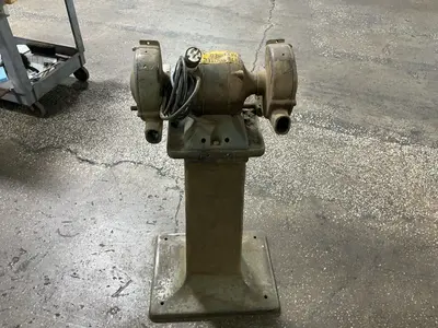 Used STANLEY _UNKNOWN_ Pedestal Type Grinders (Double End) Ohio US | HGR 24 #1291819