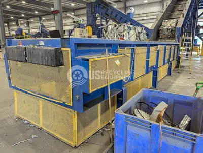 USED AMERICAN PULVERIZER 400HP PRE-SHREDDER AND CONVEYOR