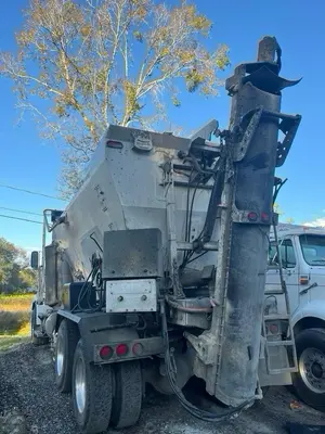 Holcombe HM10H Volumetric Concrete Mixer | Iron Listing (12)