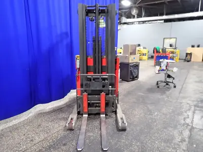 USED RAYMOND EZ R40TT