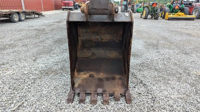USED 1988 DEERE 490D