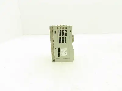 Mitsubishi FR-S520-0.2K Freqrol Inverter Drive 3Ph 240V In 0.2kW 240V 1.4A 120Hz