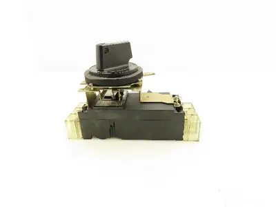 Fuji Electric EG63AH Circuit Breaker Rotary Disconnect Switch 60A 3P