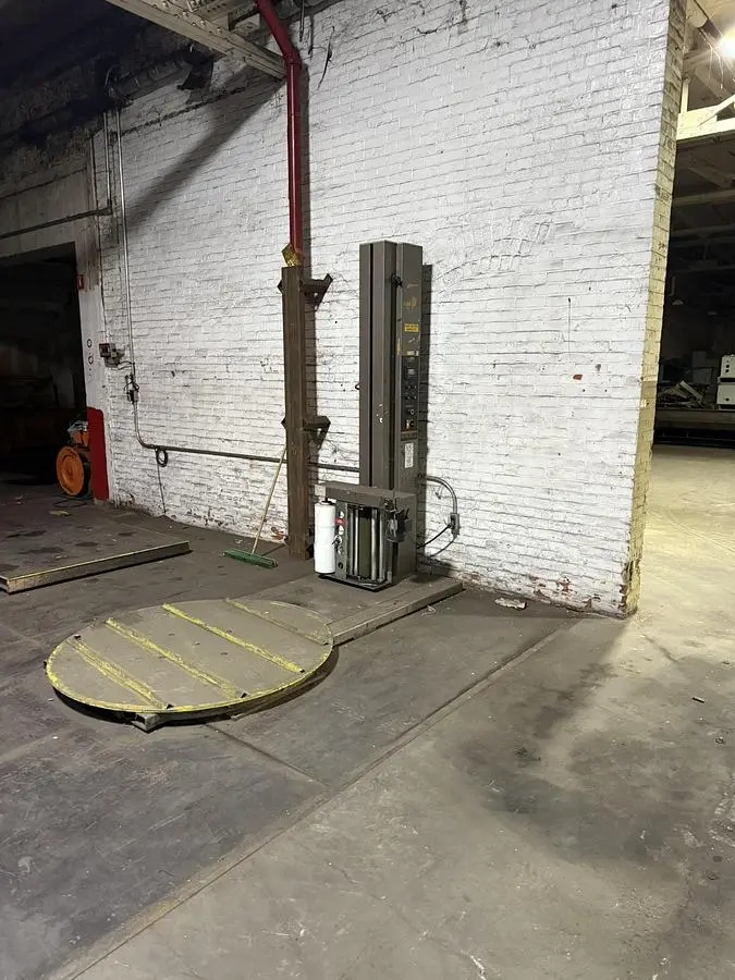 ITW STRETCH PACKAGING SYSTEMS MODEL R500 PALLET WRAPPER