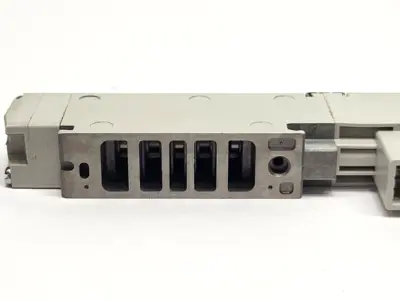 Used SMC VQC2400N-51 Solenoid Valves Michigan US | Maverick Industrial Sales #1395990