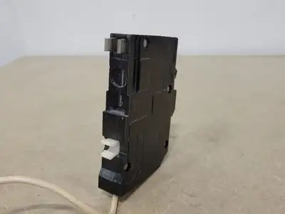 USED SQUARE D QOB115