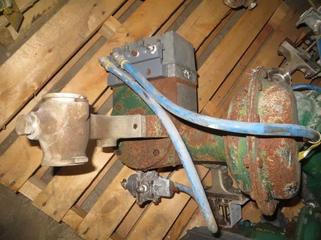 USED Fisher V100
