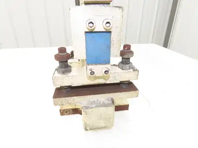 Used HOOSIER _UNKNOWN_ Vibratory Feeders Indiana US | Arrow Industrial #1436881