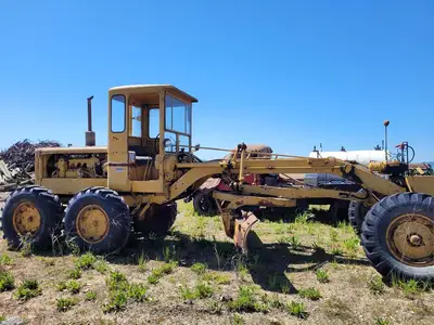 USED 1952 CATERPILLAR 12