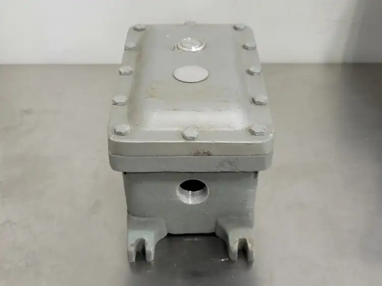 Used CURLEE MANUFACTURING INC ECS-2-A2X-U Misc Electrical & Power Parts British Columbia CA | Lenmark #253309