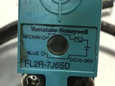 USED YAMATAKE FL2R-7J6SD