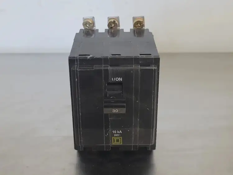 Used SQUARE D QOB330 Switchgears British Columbia CA | Lenmark #241967