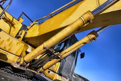 Used 2014 KOMATSU PC490LC-10 Excavators Pennsylvania US | Proxy Equipment #1383045