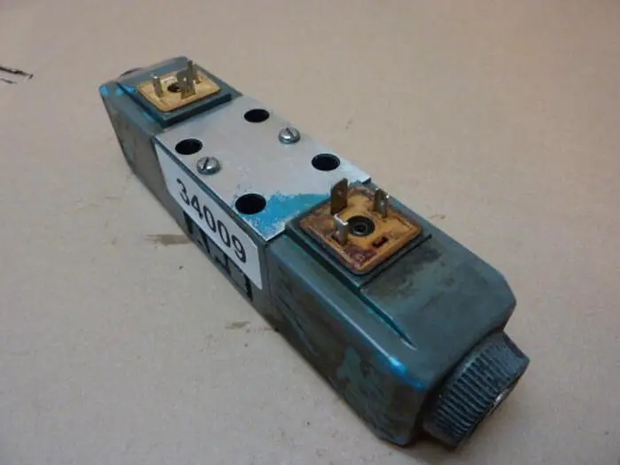 USED VICKERS DG4V-3-6C-M-U-HL7-60