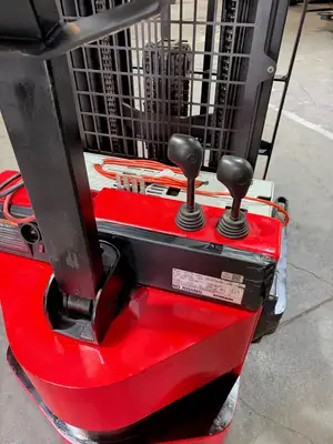 Used 2016 Raymond RSS40 Stackers New York US | United Lift #1445342