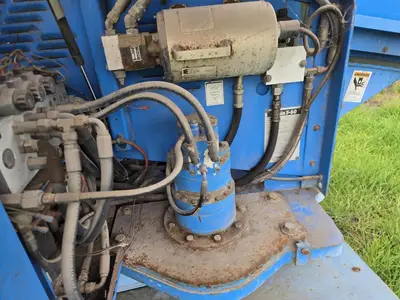 USED 1997 GENIE S60
