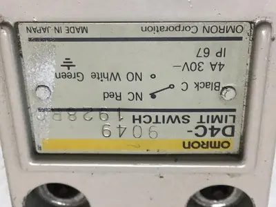 USED OMRON D4C-9049