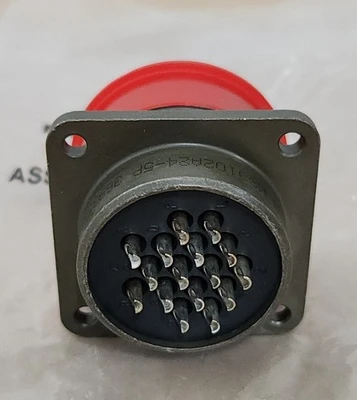 NEW Amphenol MS3102A24-5P