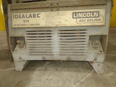 USED LINCOLN R3S-600INPUT 230/460OUTPUT 100/50 AMPS