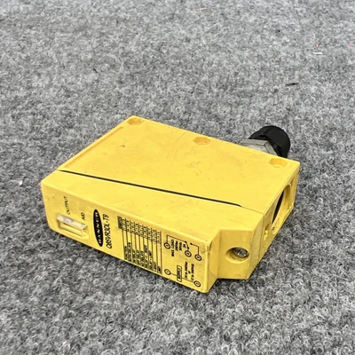 Used Banner Engineering Q85VR3DL-T9 Photoelectric Sensors California US | Davliegogo LLC #1705873