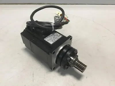 USED YASKAWA SGMAH-02AAA-YU21