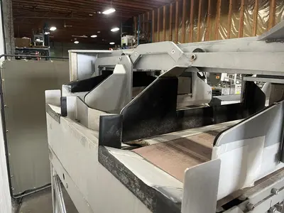 Haley Manufacturing Diverting Conveyor