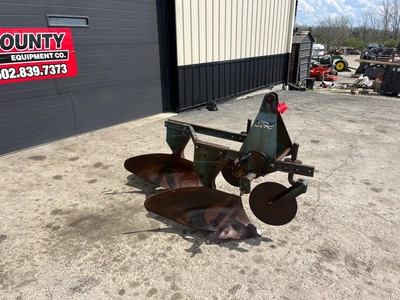 FORD 101 2 BOTTOM PLOW Plow | County Equipment Company LLC (2)