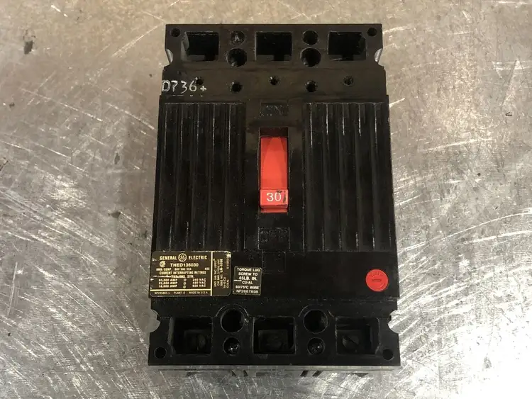 Used GENERAL ELECTRIC THED136030 Switchgears British Columbia CA | Lenmark #244376