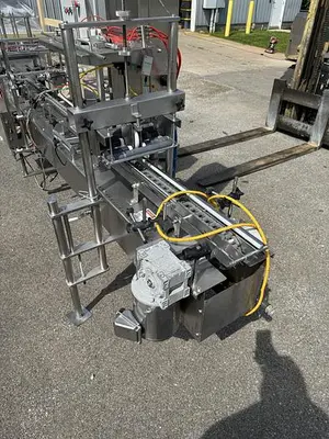 USED CINTROL GMC CUP, TUB AND TRAY FILLING AND LIDDING LINE FDS1500