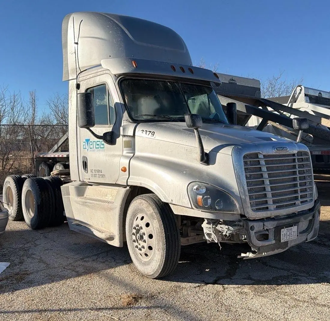 USED 2018 FREIGHTLINER CASCADIA