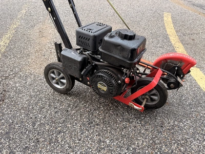 Used GRAVELY AND STIHL EDGER AND HEDGER Edgers Michigan US | Miedema Asset Management Group #1454336