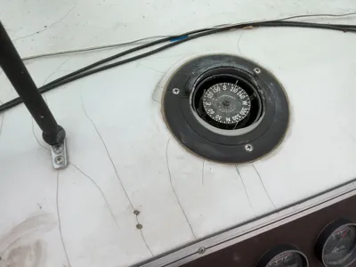 USED 1987 RINKER FIESTA VEE 250