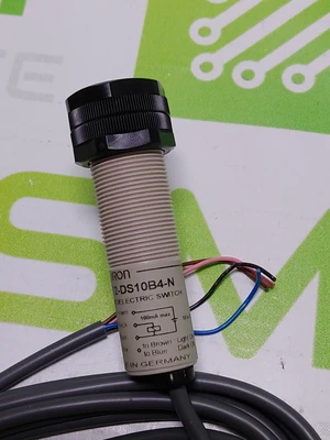 NEW OMRON E3F2-DS10B4-N