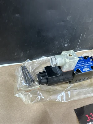 NEW International Fluid Power Of America DG03-C-24VDC-71-DN