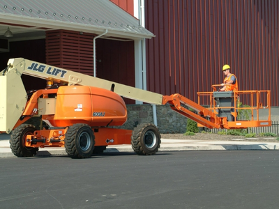 USED 2014 JLG 600AJ