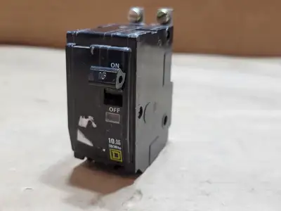 Used SQUARE D QOB215 Switchgears British Columbia CA | Lenmark #1438618