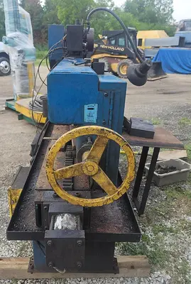 USED 1992 DOALL C-916M