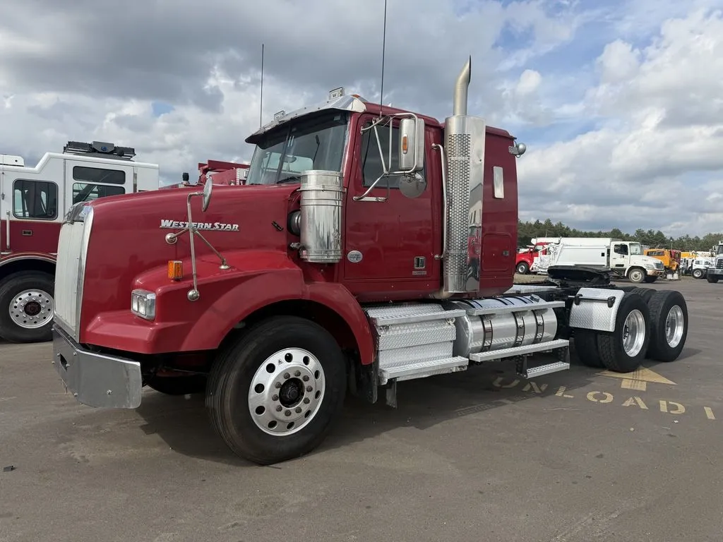 Used 2019 WESTERN STAR 4900SB Dump trucks Minnesota US | Carco Truck & Equipment #1513922