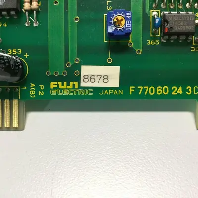 USED FUJI ELECTRIC F770 60 24 3C F77060243C UM200-DIIB