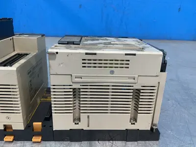 Used OMRON C200HOD219 Programmable Logic Controllers Ohio US | HGR 24 #1345396