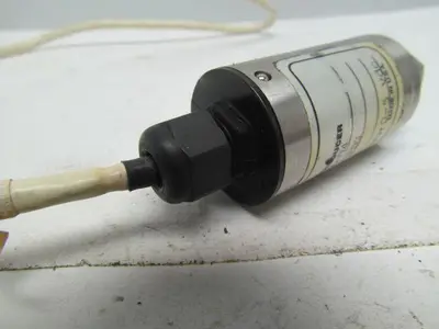 Sensotec LV/8183-04 Amplified Pressure Transducer 0-150 PSI 1/4" NPT