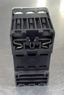 USED Allen-Bradley Allen Bradley 140M-D8E-B63