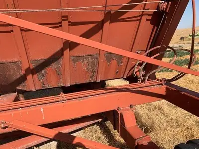 USED RICHARDTON 700