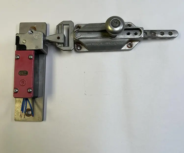 Used FORTRESS TN2T6ST101 Miscellaneous Equipment (Electrical & Power) | Surplus Asset Holdings #1202495