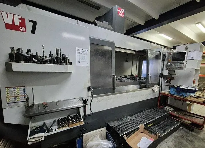 Used 2015 HAAS VF-7/40 Vertical Machining Centers SK | UCY Industrial GmbH #389293