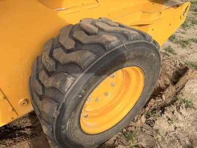Used 2015 JOHN DEERE 326E WITH 1,162 HOURS Skid Steer Loaders Michigan US | Miedema Asset Management Group #1424758