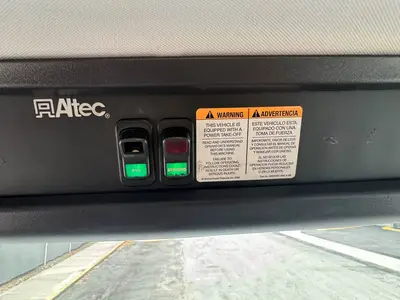 Used 2018 FREIGHTLINER M2 106 Tractors & Trailers Florida US | Truck and Van Outlet #1506266