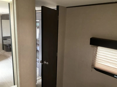 Used 2017 KEYSTONE 330BHSL Campers, Caravans, Motorhomes Michigan US | Miedema Asset Management Group #1355374