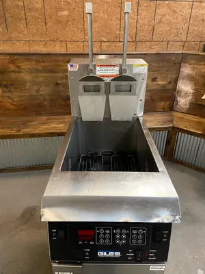 GILES GBF -50 ELECTRIC FRYER